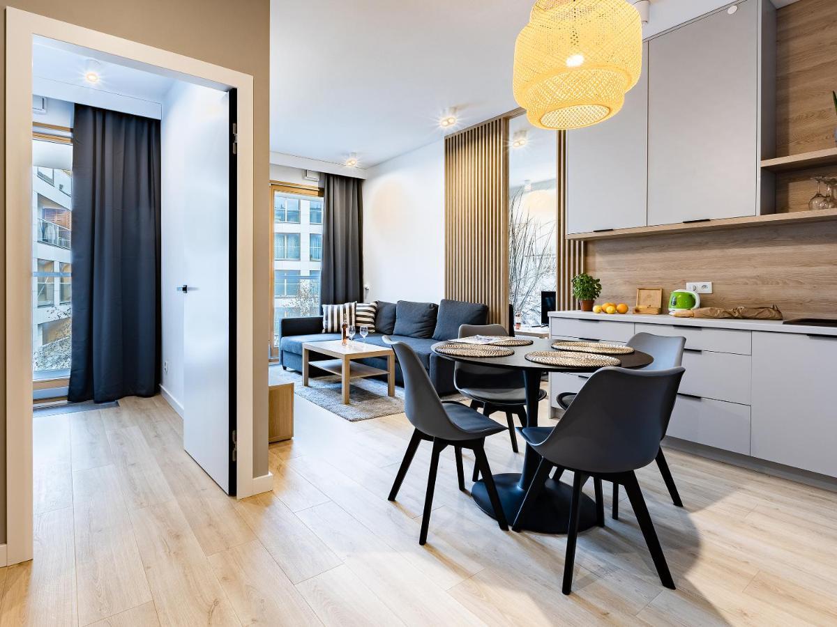 Kolejowa Aparthotel Варшава Екстериор снимка