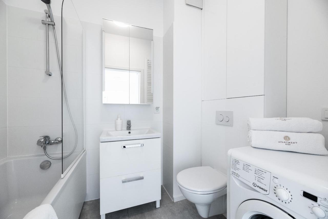 Kolejowa Aparthotel Варшава Екстериор снимка