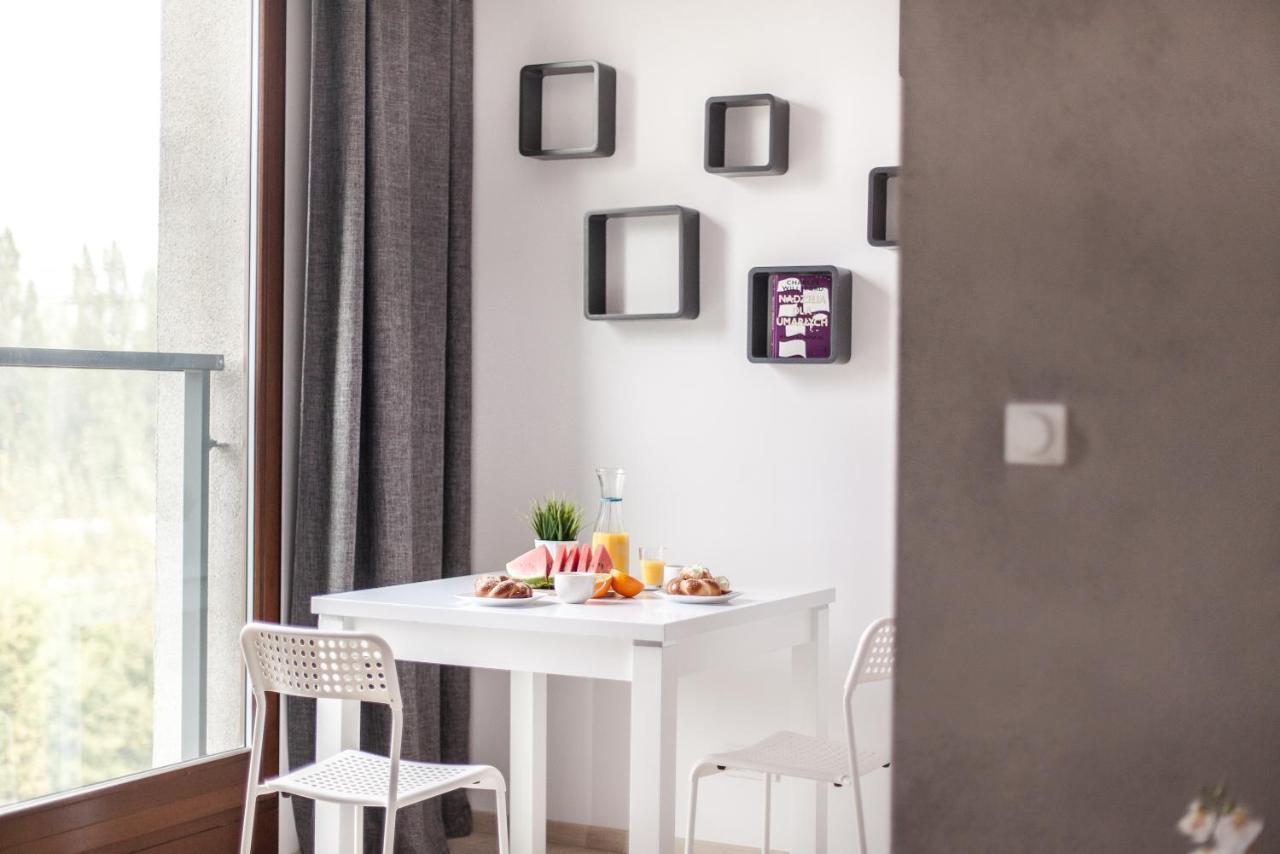 Kolejowa Aparthotel Варшава Екстериор снимка