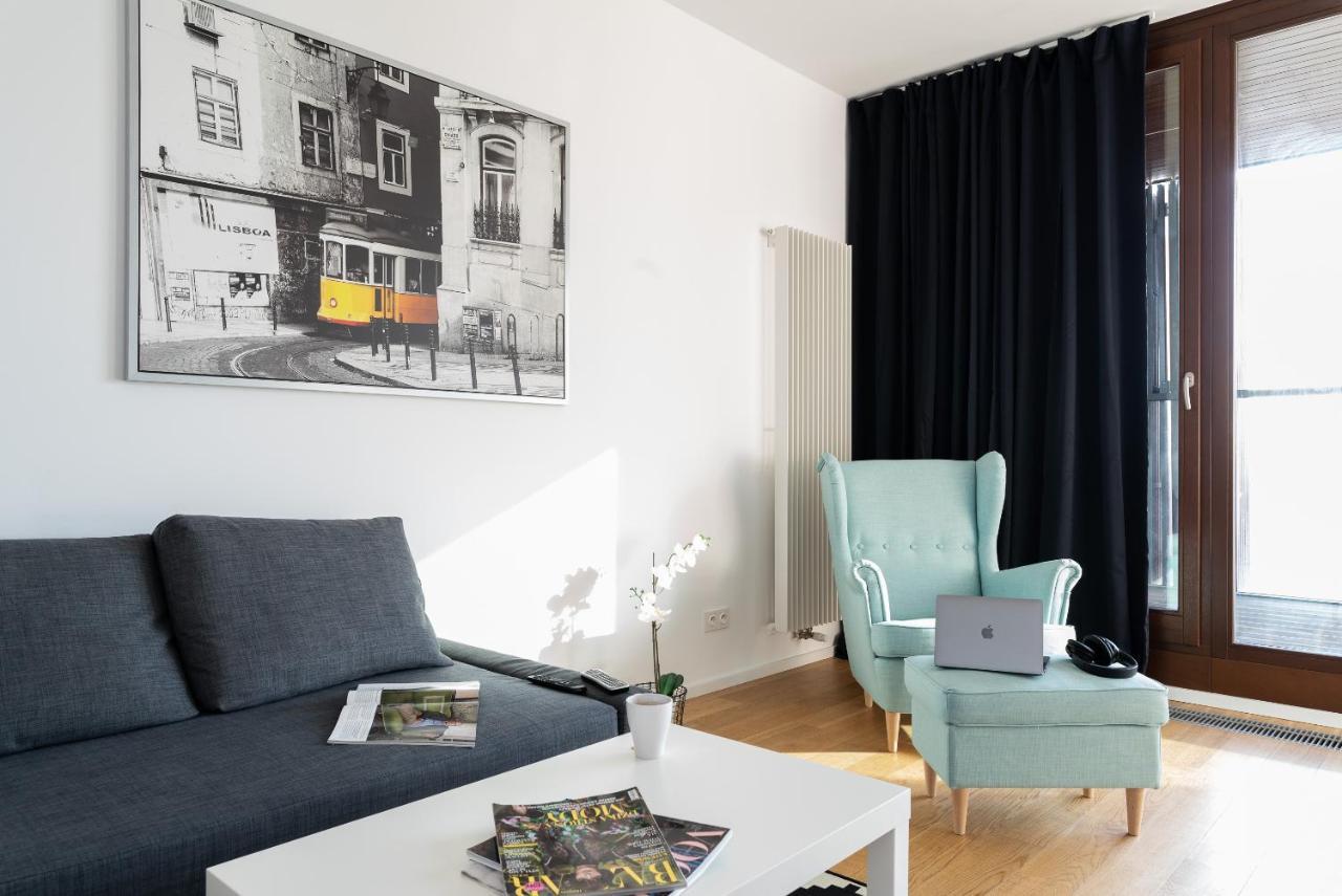 Kolejowa Aparthotel Варшава Екстериор снимка