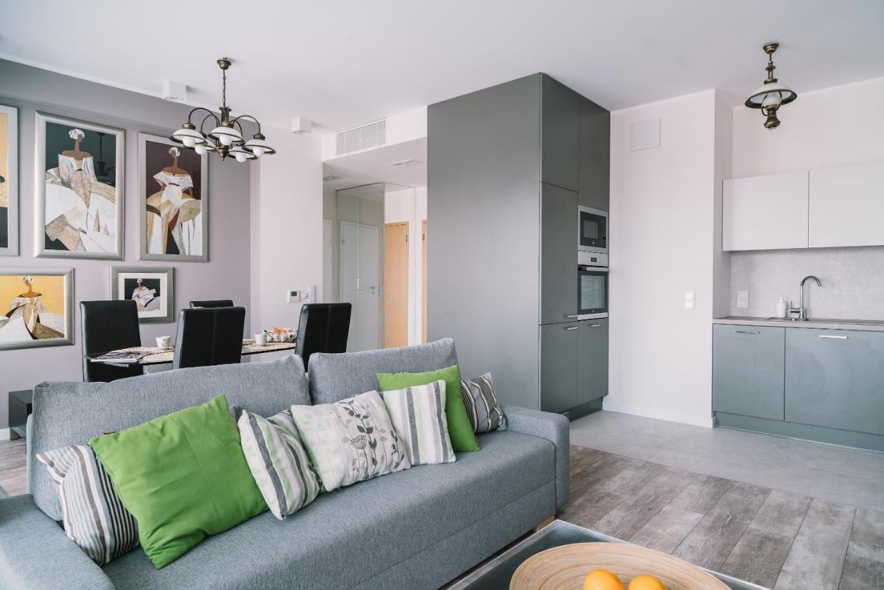 Kolejowa Aparthotel Варшава Екстериор снимка